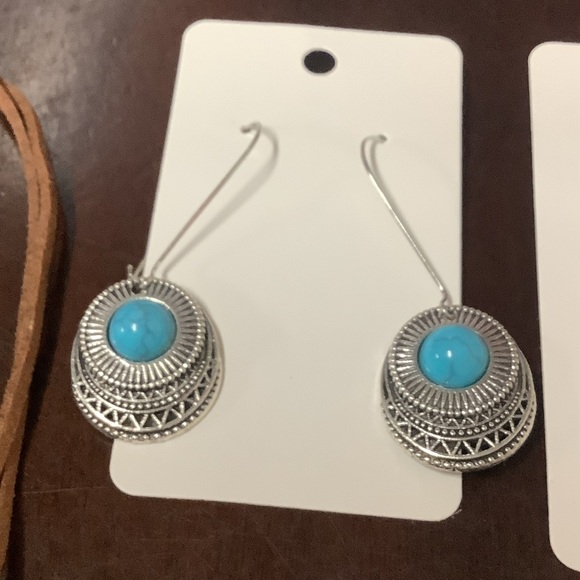 Turquoise and Silver Jewelry Set - Picture 4 of 5